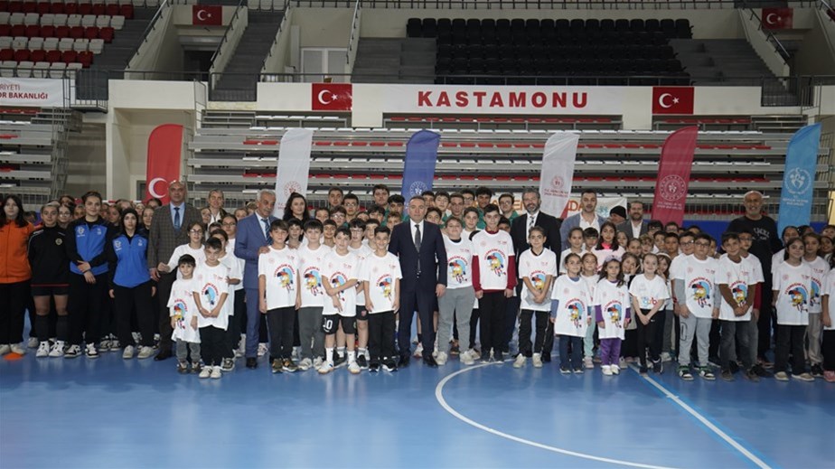 KASTAMONU’NUN HENTBOLDAKİ GELECEĞİ İÇİN İMZALAR ATILDI